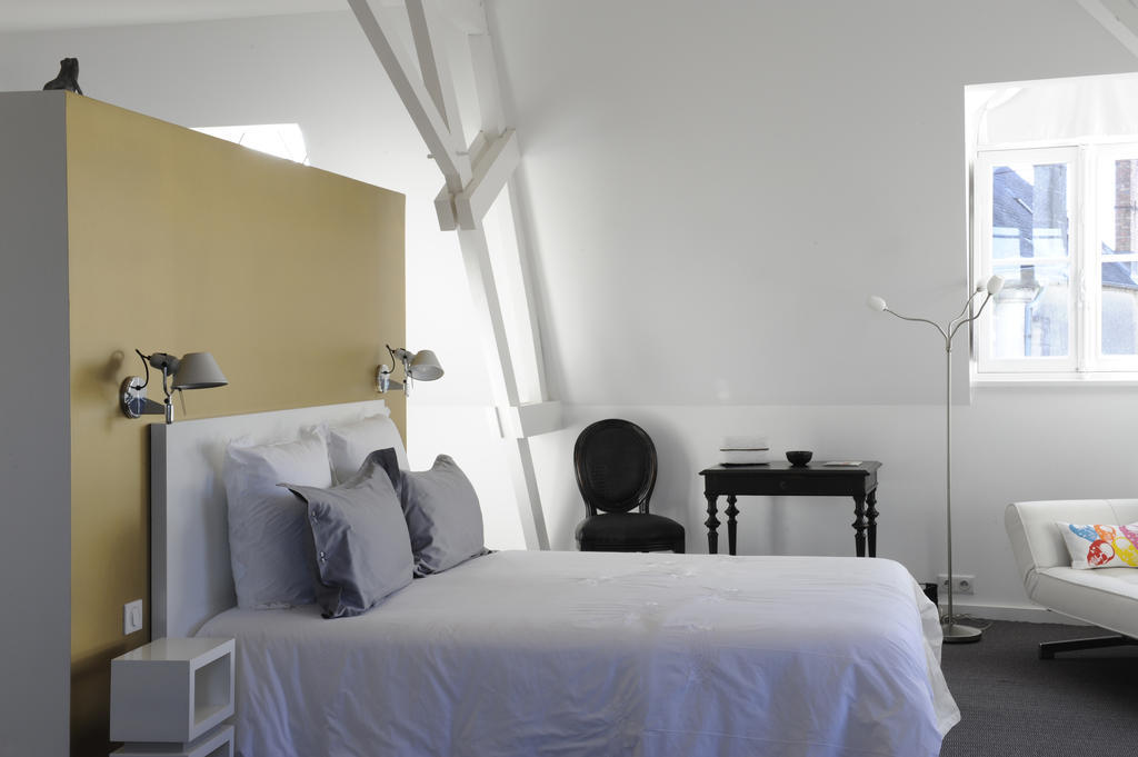 コニャック シャンブレ ドート レ ティユル Bed & Breakfast 部屋 写真